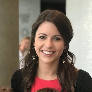 Meet your Posher, Elizabeth